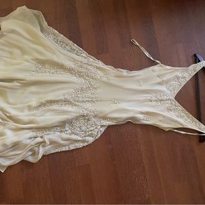 1920s themed dress perfect for themed parties or weddings